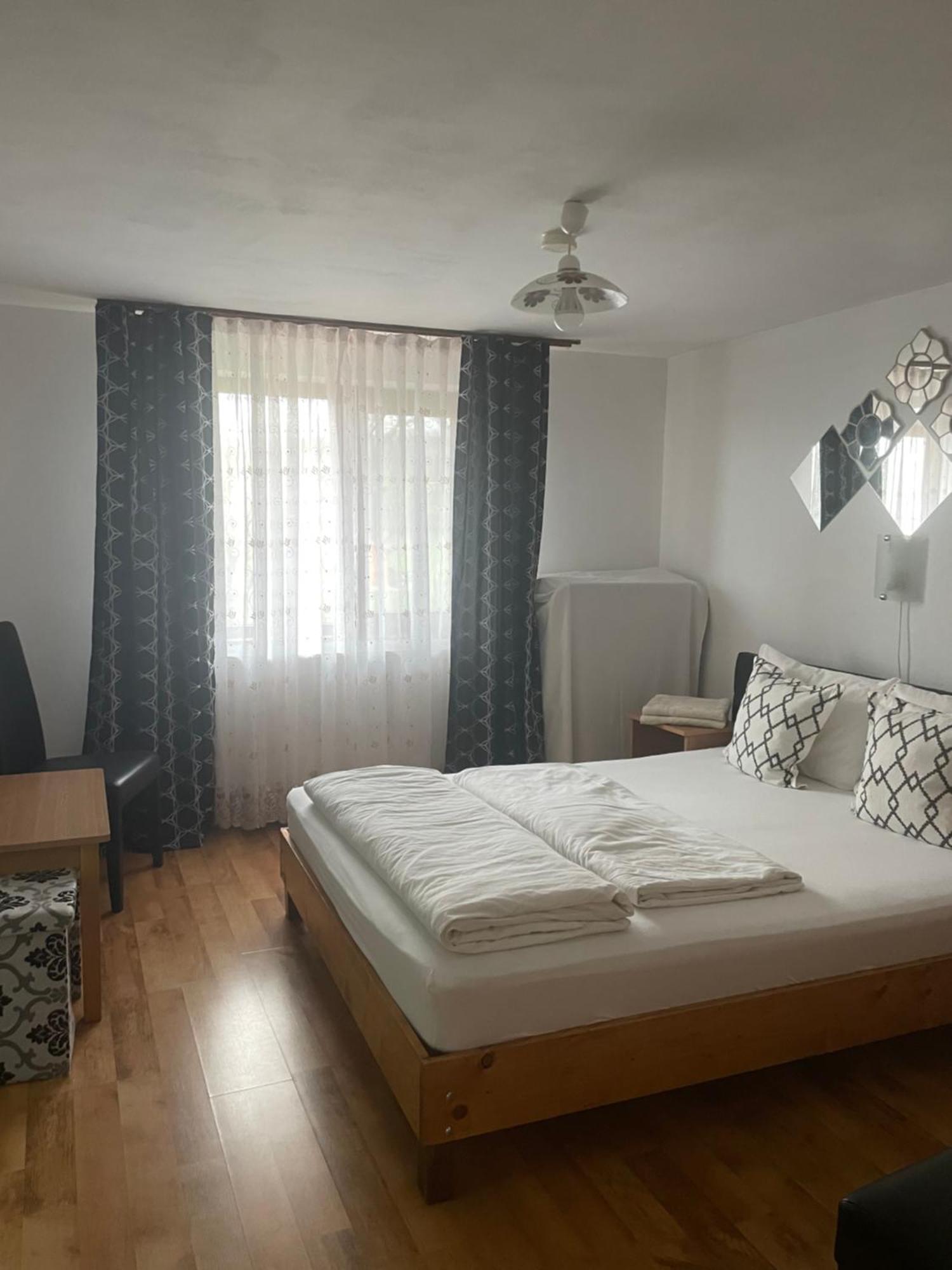 Hotel Casa Linistita Chiscau Zewnętrze zdjęcie